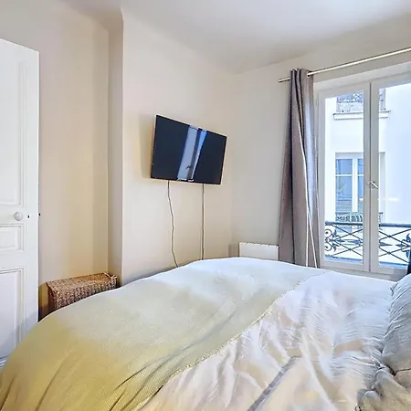Family Haven Near The Buttes-chaumont Apartment Paris